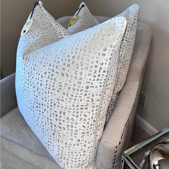 1-NWT CALLISTO HOME DECORATIVE PILLOW (please read description for details) - Picture 9 of 14